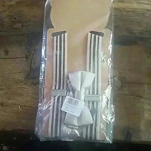 Stripe Suspenders and gray bow tie. - Picture 2 of 2